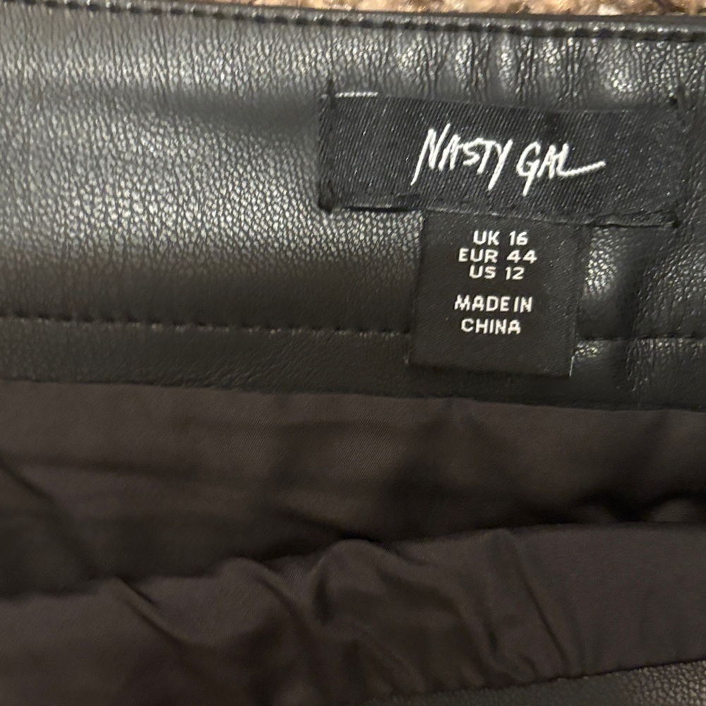 Nasty Gal Black Mini Skirt with Star Details - Picture 2 of 3